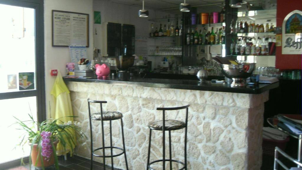 Auberge Villa Montaleigne Saint-Laurent-du-Var Extérieur photo